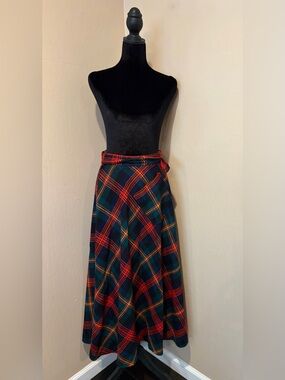 Beautiful Vintage Sunny Lee Plaid Wrap Skirt, Dickens Faire, Christmas, size S